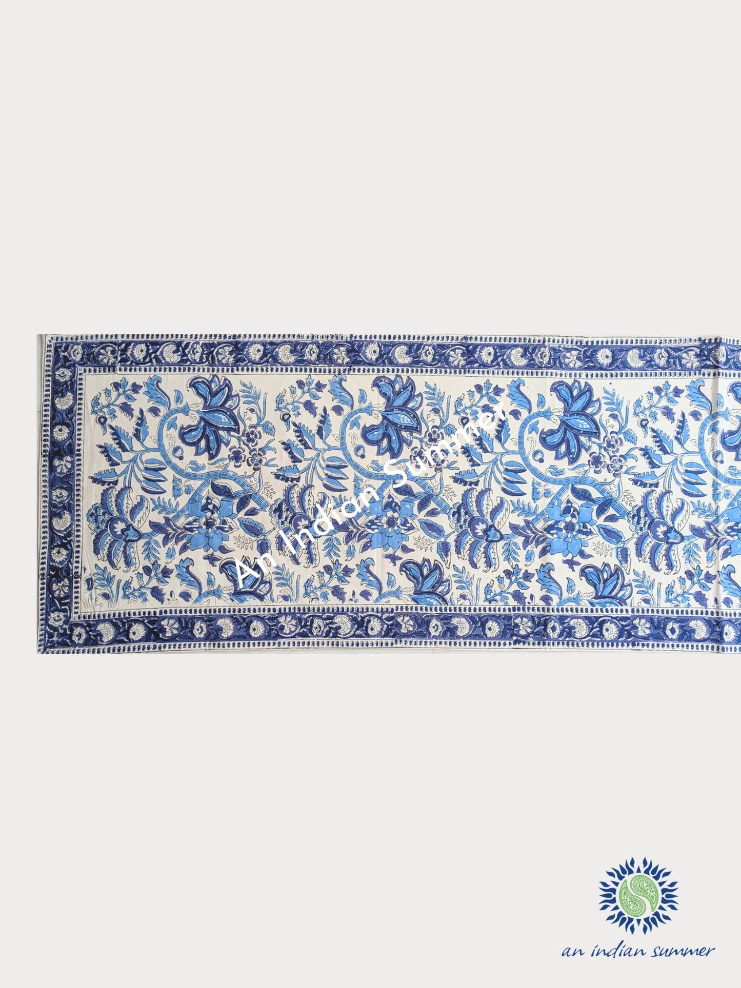 Table Runner Delphinium White Blue