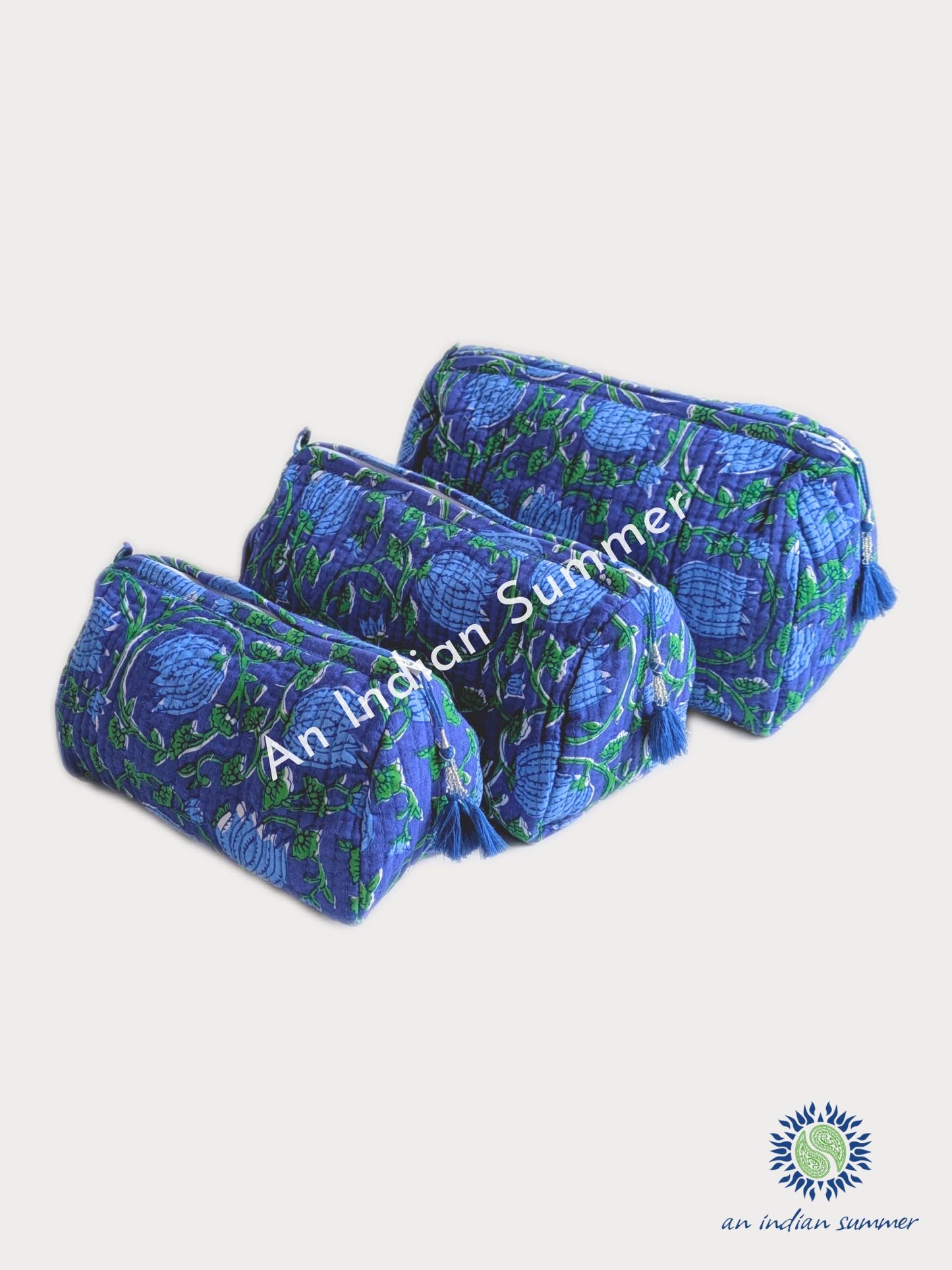 Washbags Lotus Blue
