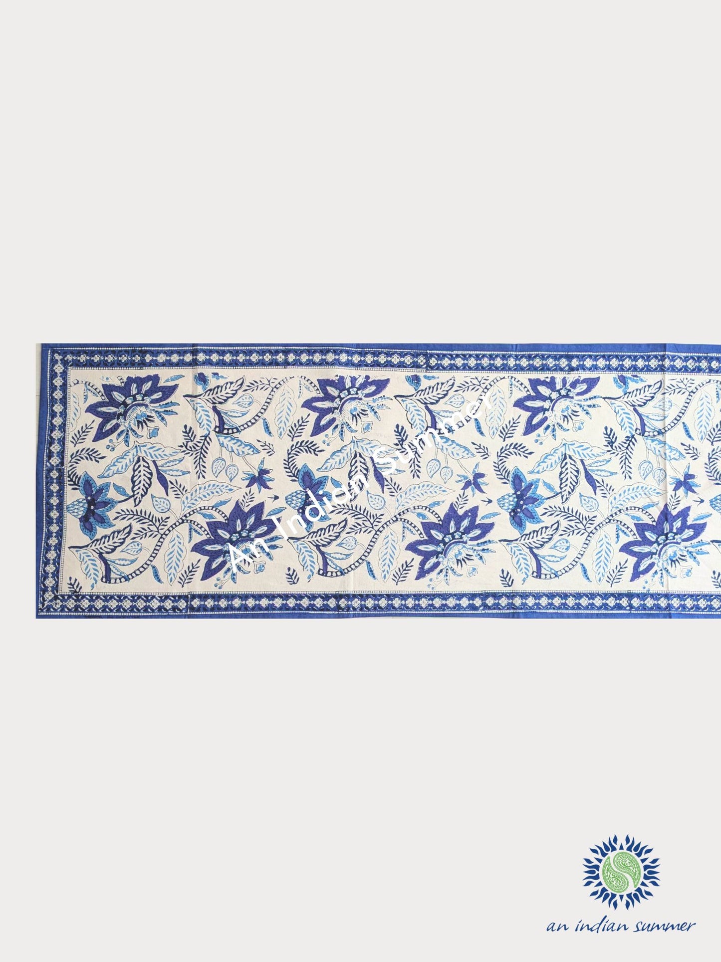 Table Runner Clematis White Blue