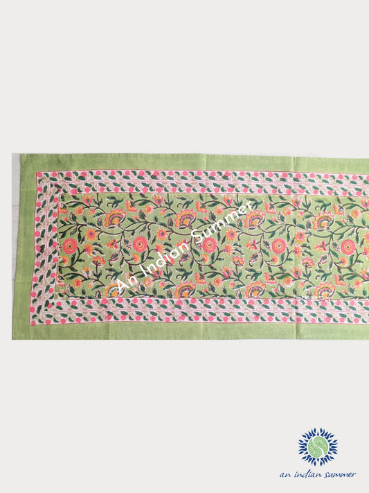 Table Runner Floral Apple Green