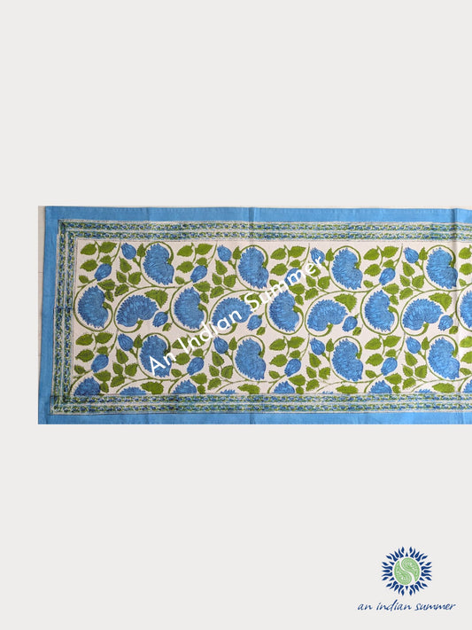 Table Runner Lily White Blue