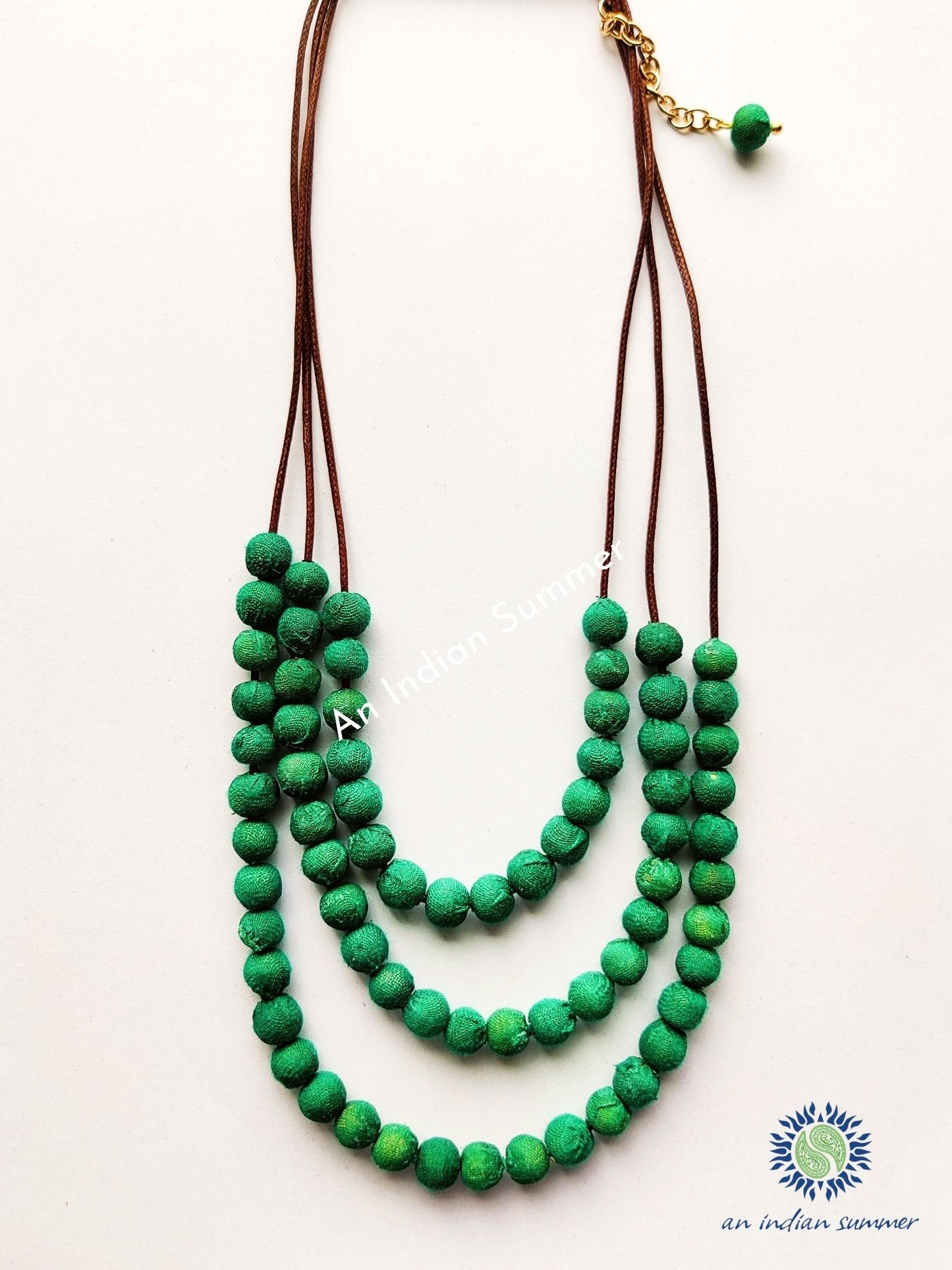 Kantha-Halsketten – erhältlich in 3 Farben 
