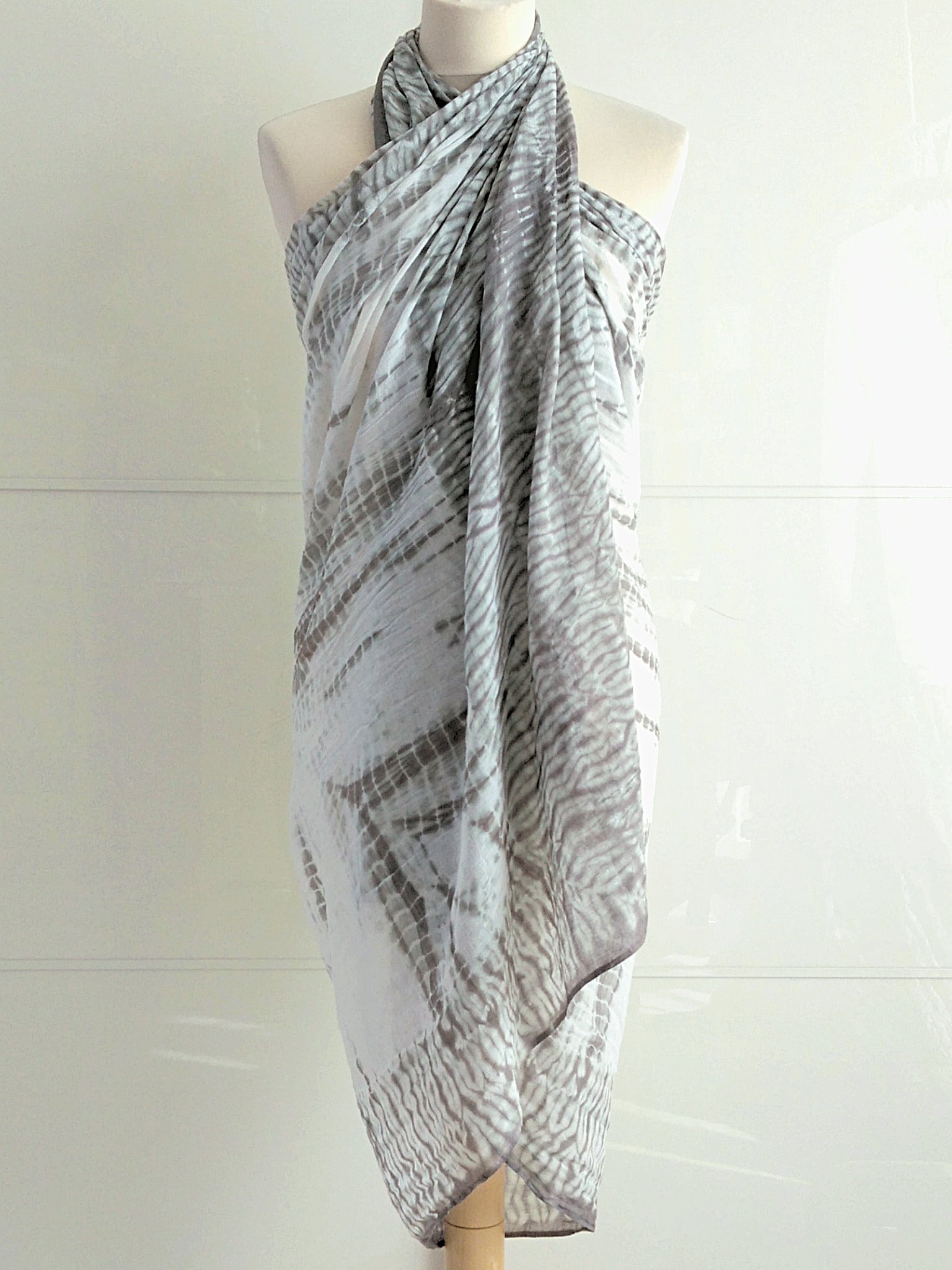 Shibori Sarong - Grey & White - An Indian Summer