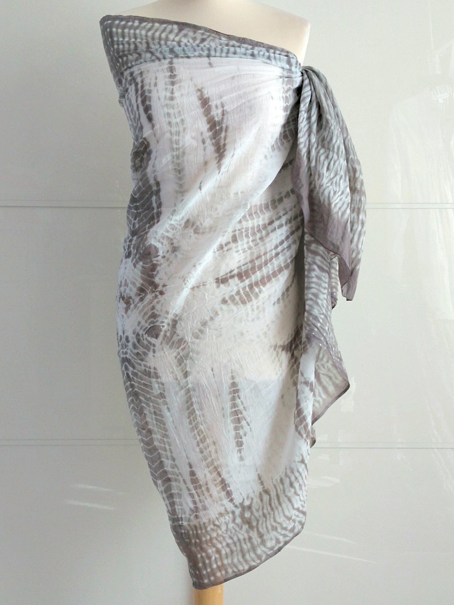 Shibori Sarong - Grey & White - An Indian Summer